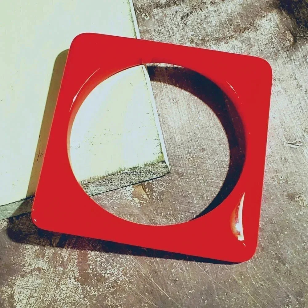 Tapered Square Red New Vintage Y2K 90s Retro Structural Bangle Bracelet